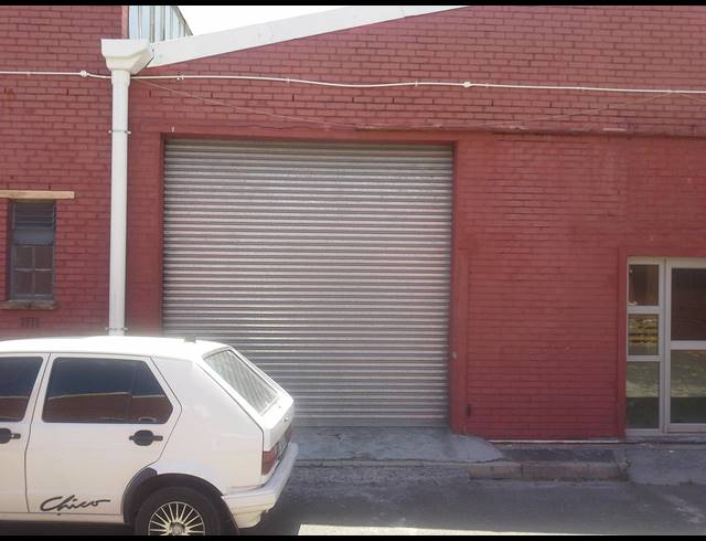 1,801M² FACTORY TO LET IN LANSDOWNE